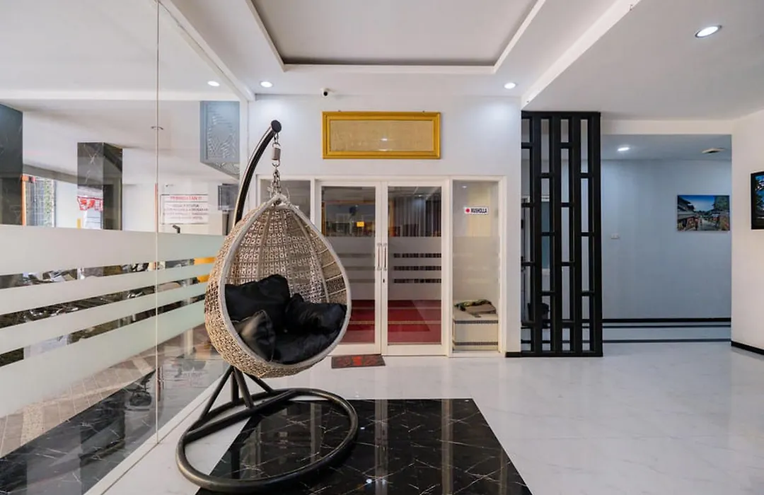 RedDoorz Plus near Politeknik Negeri Malang-1